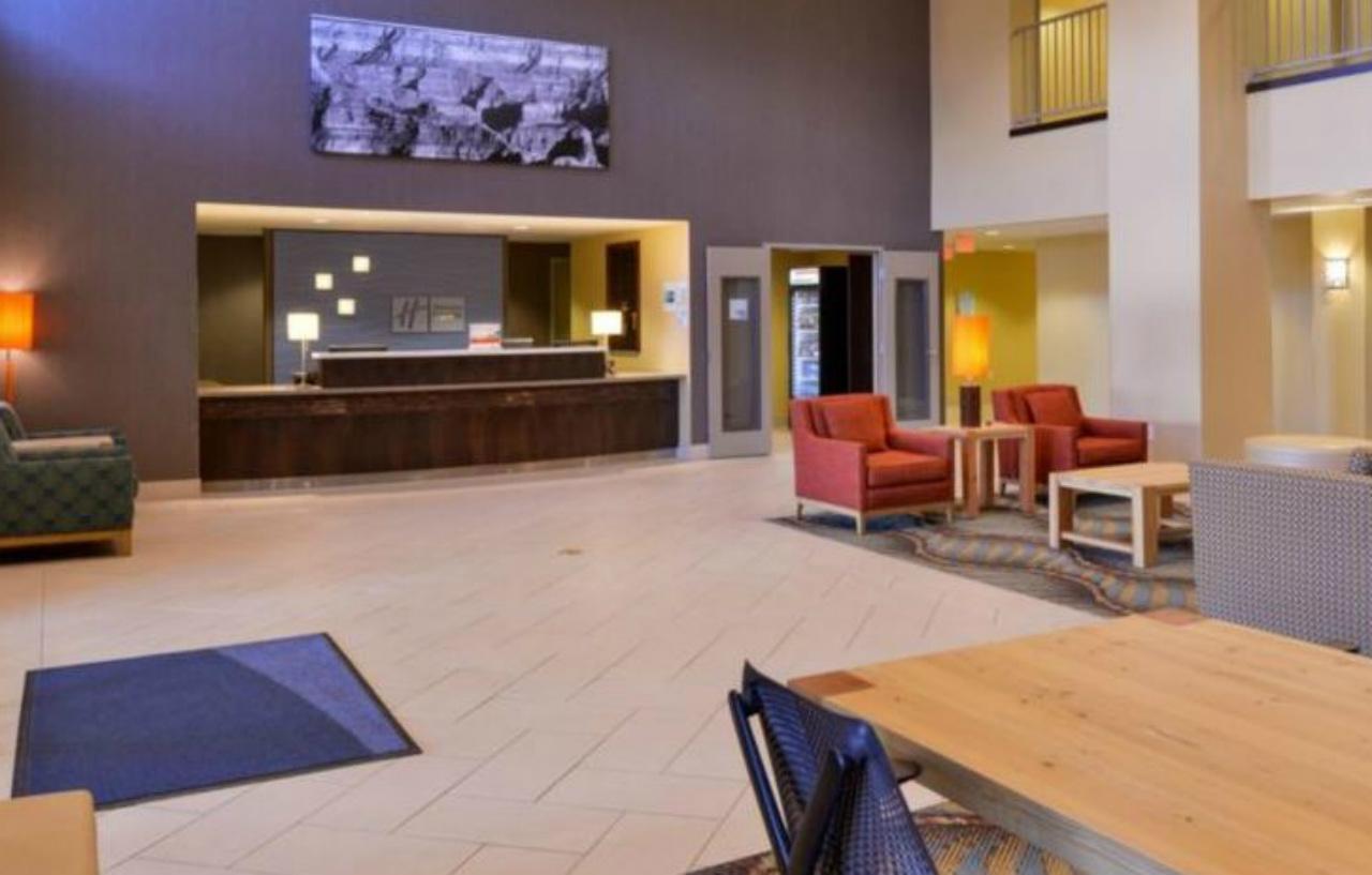 Holiday Inn Express & Suites Page - Lake Powell Area By Ihg Exterior photo