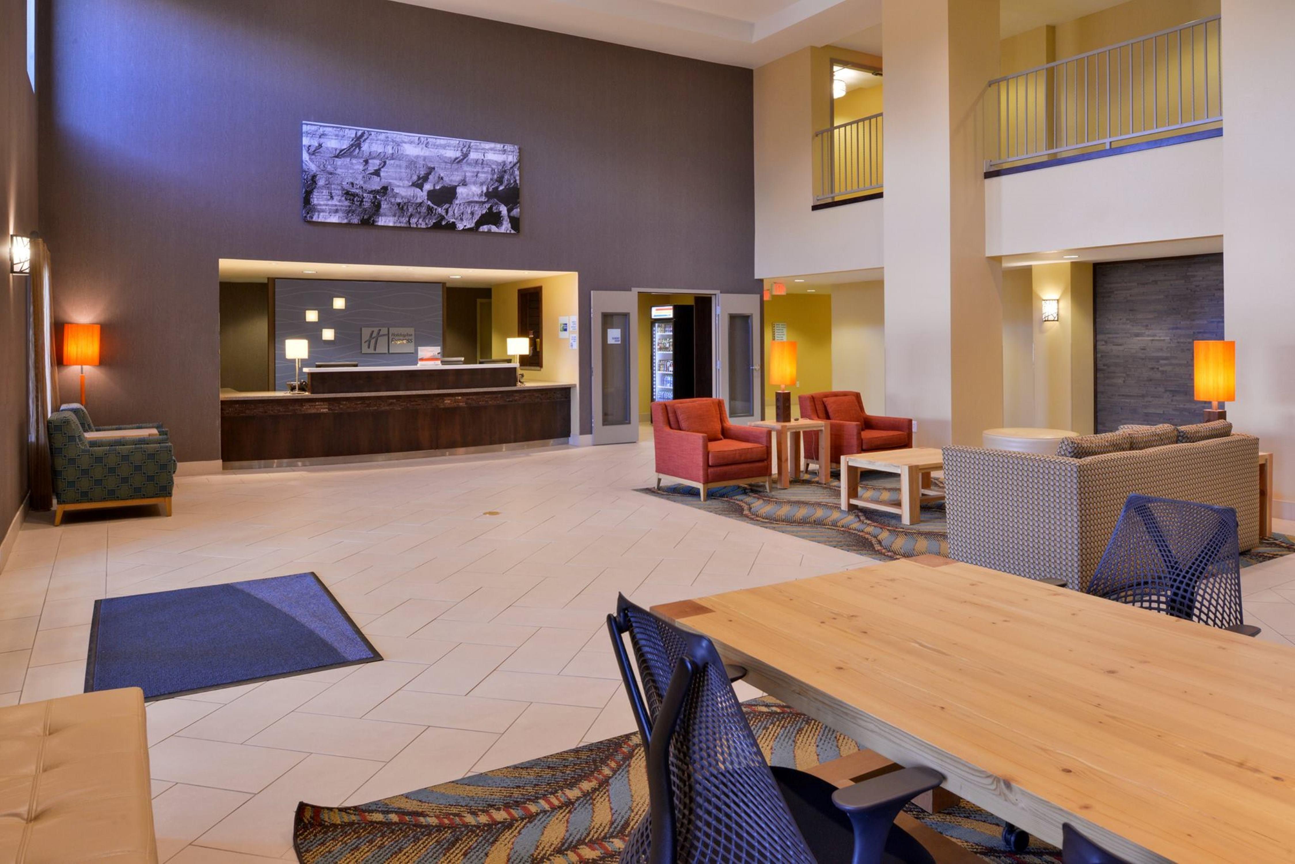 Holiday Inn Express & Suites Page - Lake Powell Area By Ihg Exterior photo