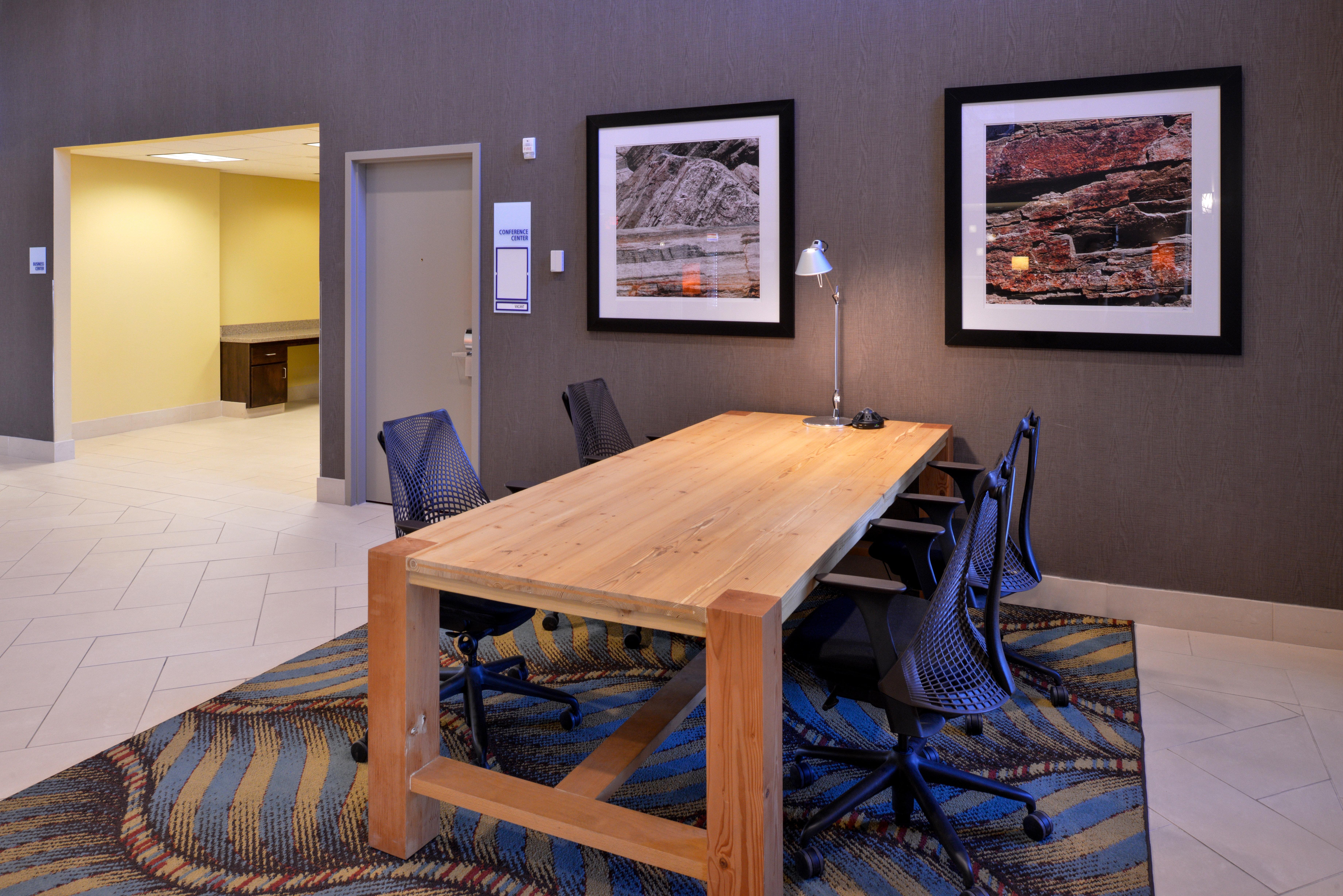 Holiday Inn Express & Suites Page - Lake Powell Area By Ihg Exterior photo