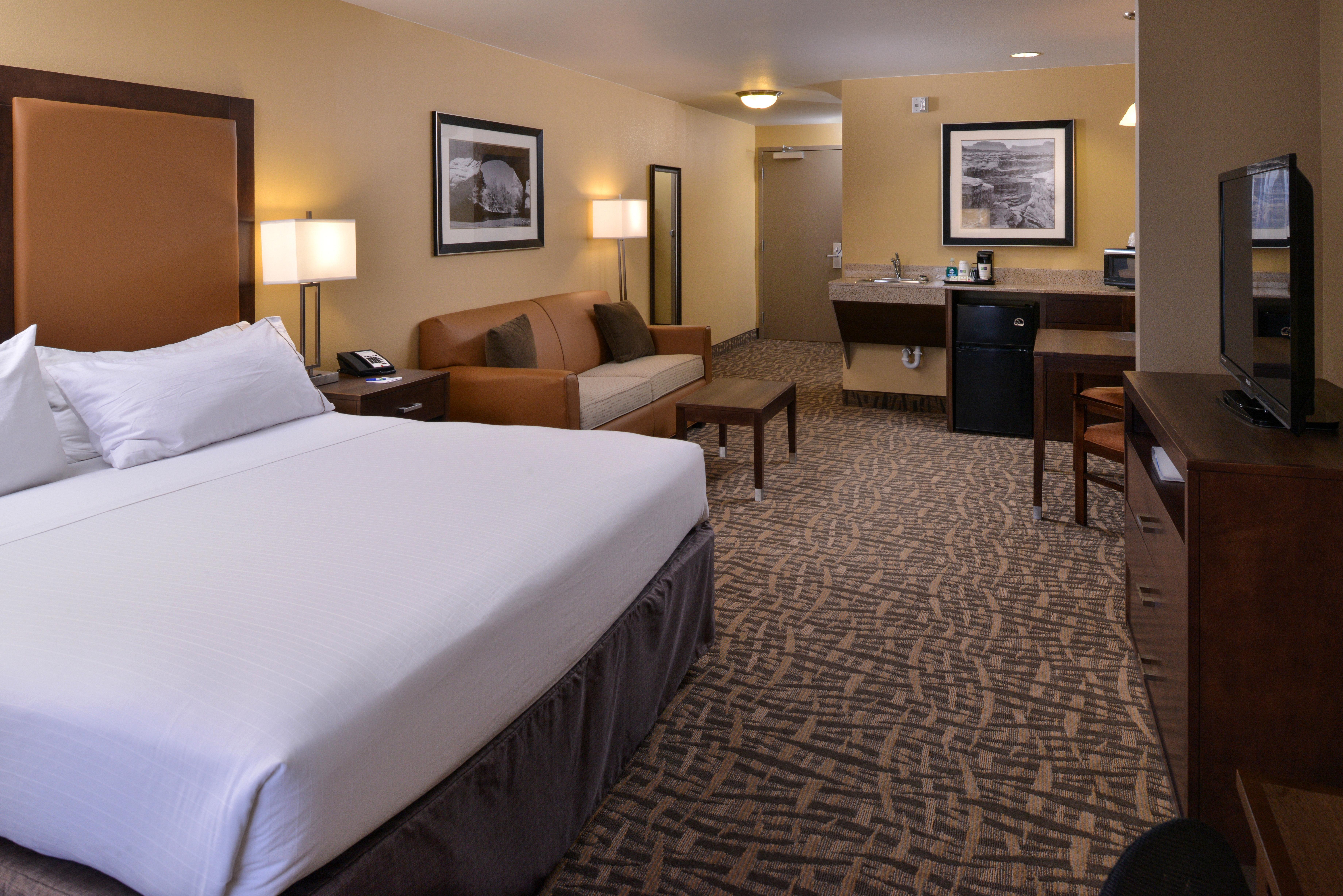 Holiday Inn Express & Suites Page - Lake Powell Area By Ihg Exterior photo