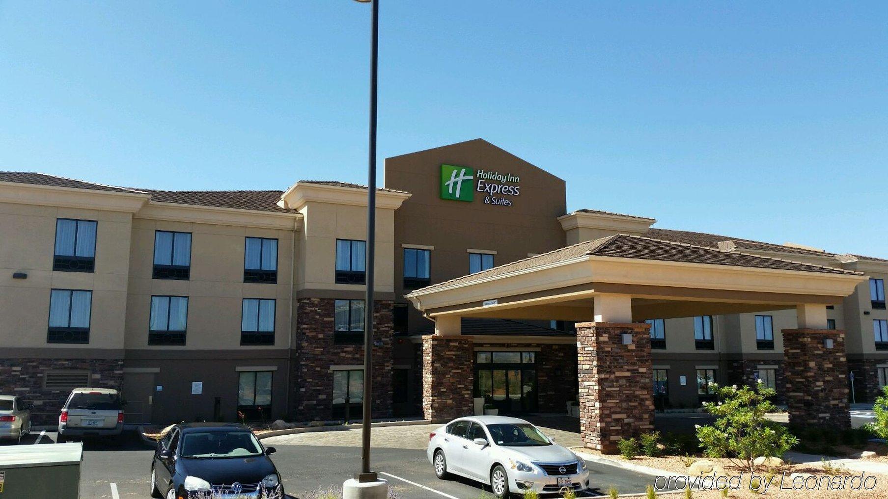 Holiday Inn Express & Suites Page - Lake Powell Area By Ihg Exterior photo