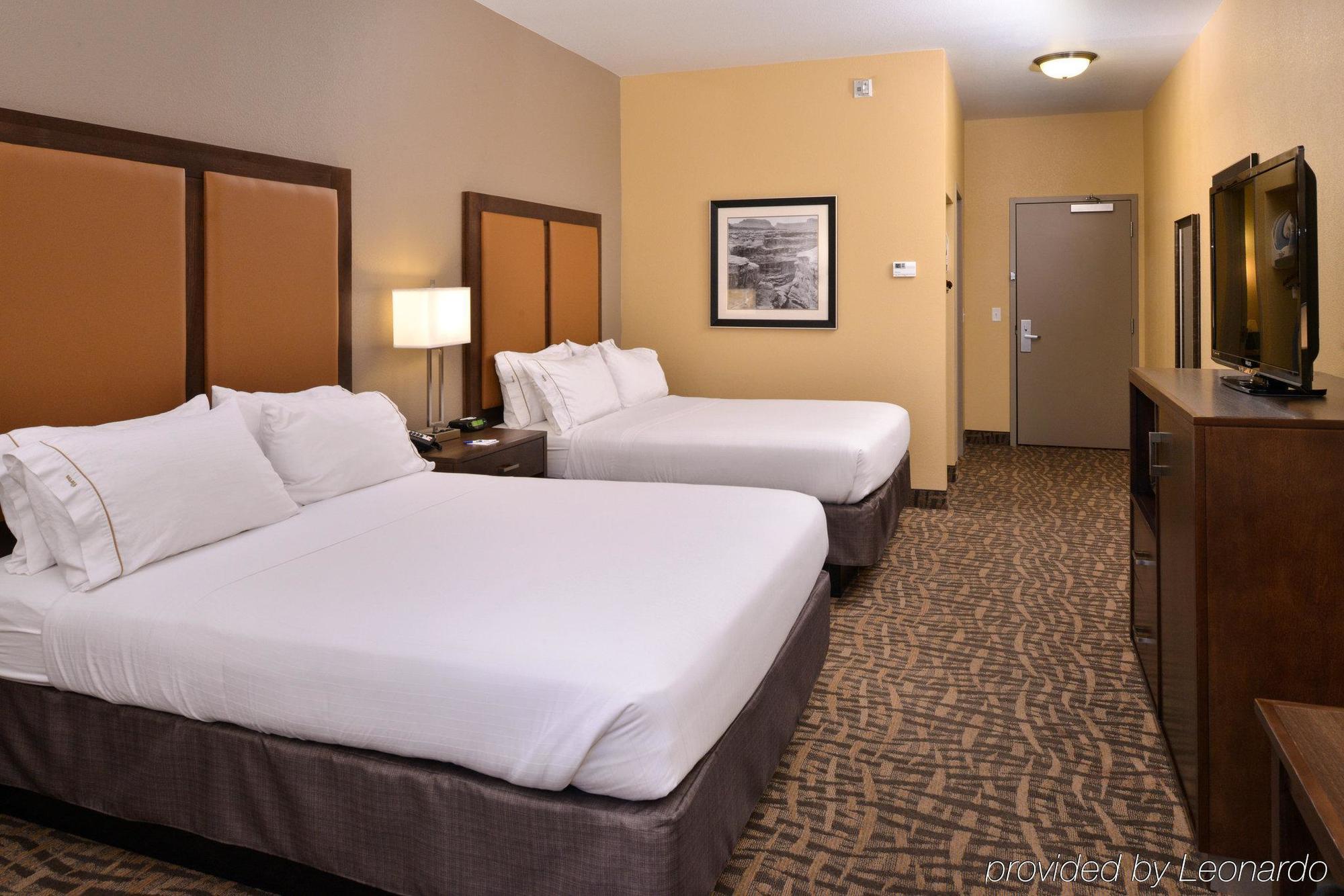 Holiday Inn Express & Suites Page - Lake Powell Area By Ihg Exterior photo